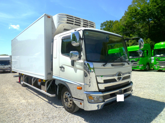 日野 レンジャー 中型 冷凍冷蔵バン 2KG-FD2ABG(89699) 3枚目