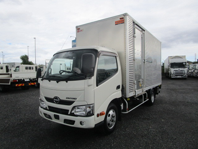 日野 デュトロ 小型 アルミバン TKG-XZU655M(89700) 1枚目