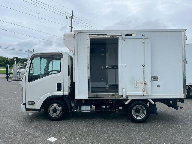 いすゞ エルフ 小型 冷蔵冷凍バン TPG-NLR85AN(110452) 10枚目