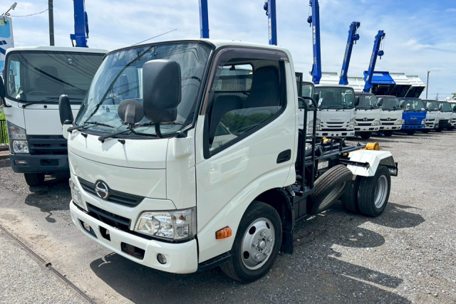 日野 デュトロ 小型 コンテナ専用車 TKG-XZU605M(89784) 1枚目