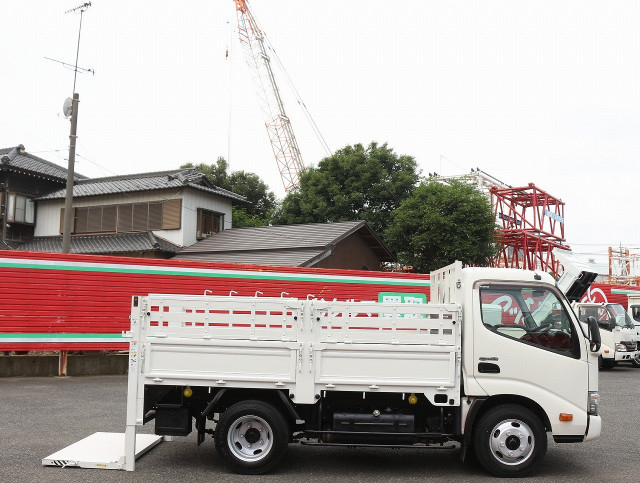 日野 デュトロ 小型 平ボディ TKG-XZC605M(89794) 14枚目