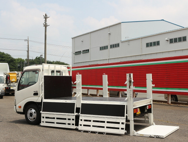 日野 デュトロ 小型 平ボディ TKG-XZC605M(89794) 25枚目