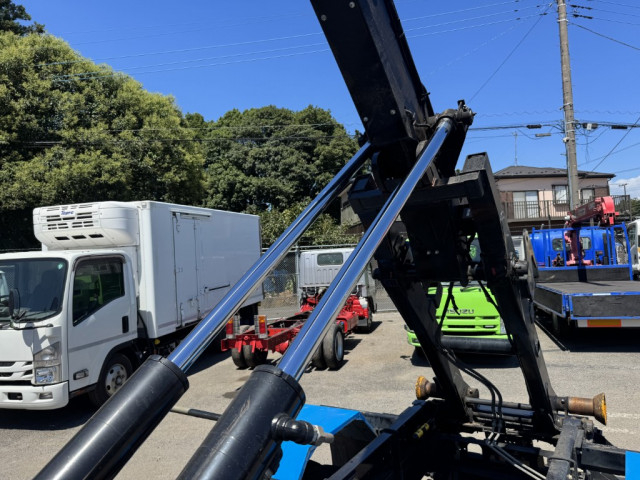 Nissan UD condor Middle Arm roll trucks  TKG-MK38L(89832) 11枚目