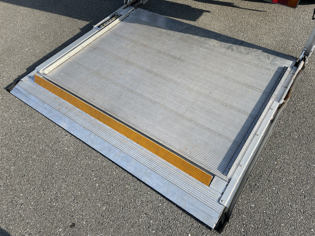 Toyota toyoace Small Aluminium box body TKG-XZC605(89864) 4枚目