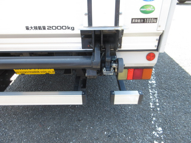 いすゞ エルフ 小型 バン 2RG-NMR88AN(109797) 49枚目