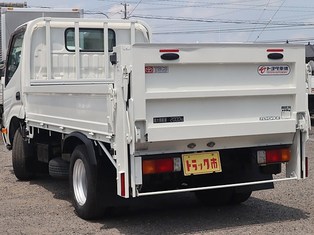 トヨタ トヨエース 小型 平ボディ TKG-XZC605(89885) 7枚目