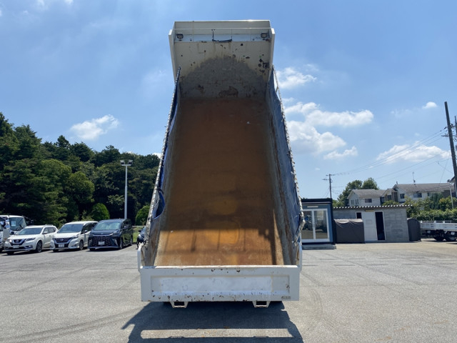 いすゞ ギガ 大型 土砂ダンプ QKG-CXZ77AT(89900) 8枚目