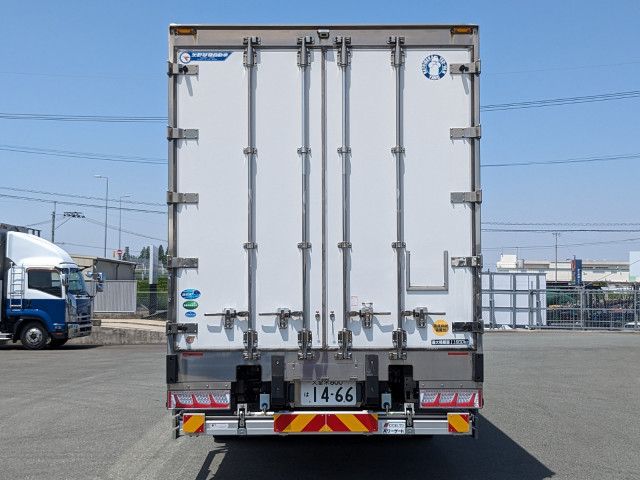 UDトラックス（日産） クオン 大型 アルミウィング QKG-CD5ZA(89912) 8枚目