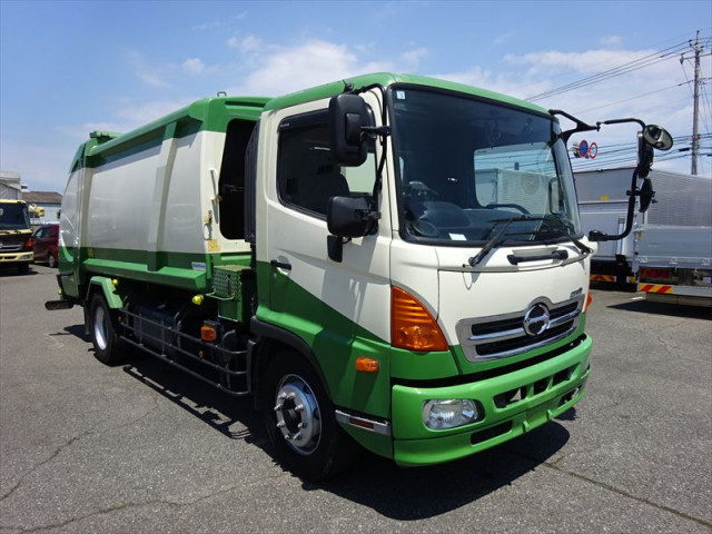 日野 レンジャー 増トン 塵芥車（プレス式） QKG-FJ7JGAA(89943) 2枚目