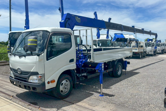 トヨタ ダイナ 小型 クレーン付き TKG-XZU650(89986) 1枚目