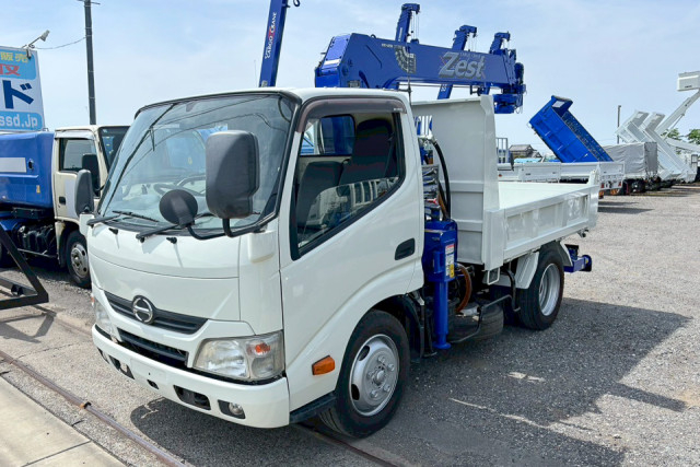 日野 デュトロ 小型 クレーン付き TKG-XZU620T(90000) 3枚目