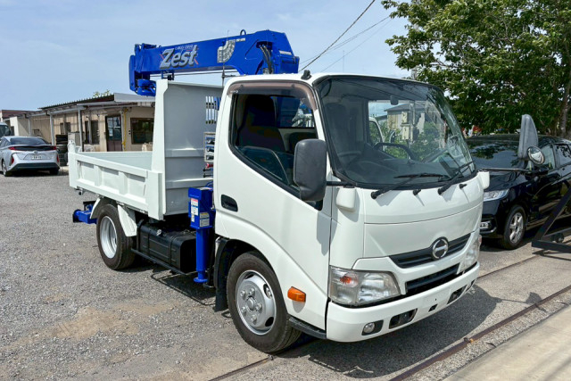 日野 デュトロ 小型 クレーン付き TKG-XZU620T(90000) 5枚目