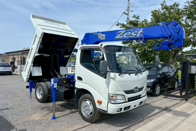 日野 デュトロ 小型 クレーン付き TKG-XZU620T(90000) 8枚目