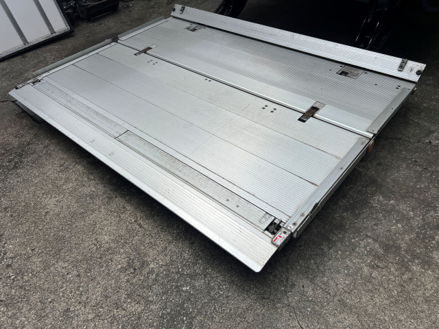 日野 レンジャー 中型 冷凍冷蔵バン TKG-FC9JJAA(90008) 10枚目