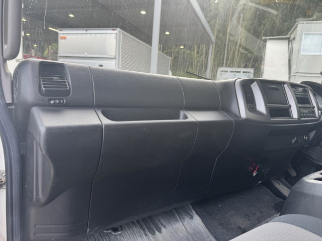 日野 レンジャー 中型 平ボディ TKG-FD7JLAG(90016) 30枚目