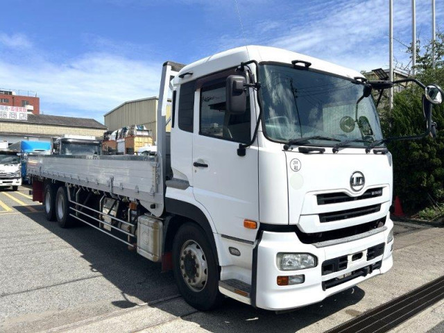 UDトラックス（日産） クオン 大型 平ボディ QKG-CD5ZA(90105) 2枚目