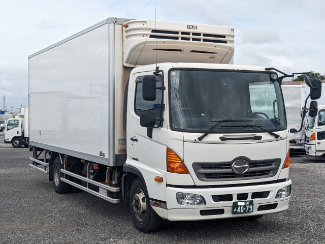 日野 レンジャー 中型 冷凍冷蔵バン TKG-FC9JJAA(90118) 3枚目