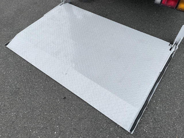 マツダ タイタン 小型 アルミバン TKG-LLR85N(90132) 4枚目