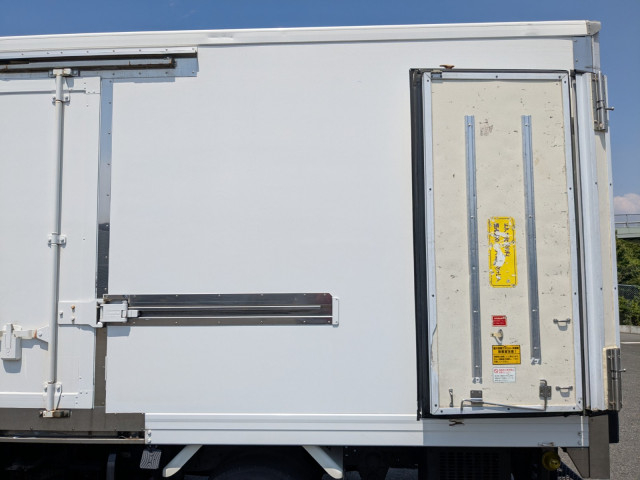 いすゞ エルフ 小型 冷凍冷蔵バン TKG-NLR85AN(90149) 23枚目