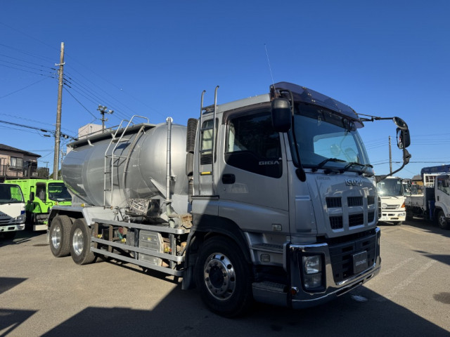 いすゞ ギガ 大型 バルク車 QKG-CYM77AM(90169) 2枚目
