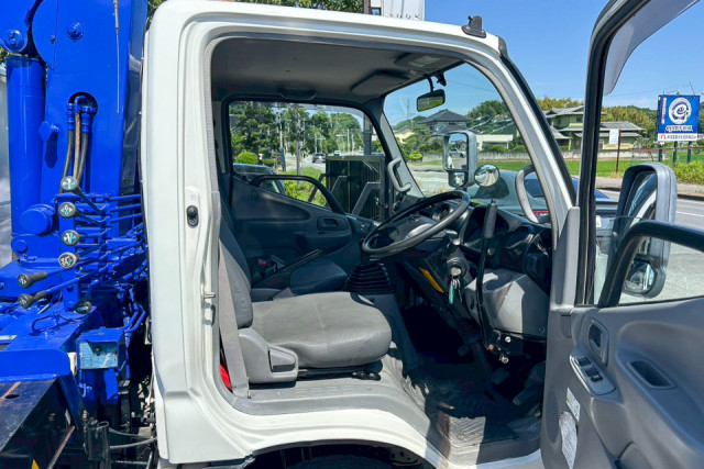 日野 デュトロ 小型 クレーン付き TKG-XZU620T(90175) 25枚目