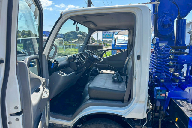 日野 デュトロ 小型 クレーン付き TKG-XZU620T(90175) 32枚目
