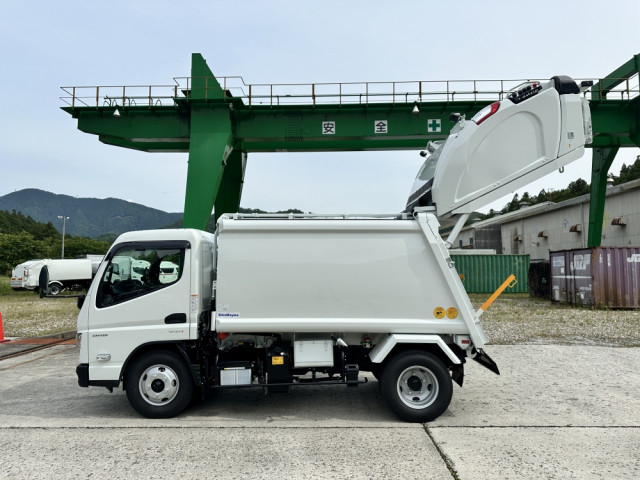 三菱ふそう キャンター 小型 塵芥車（プレス式） 2RG-FEAV0(90257) 7枚目