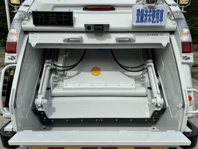 三菱ふそう キャンター 小型 塵芥車（プレス式） 2RG-FEAV0(90257) 12枚目