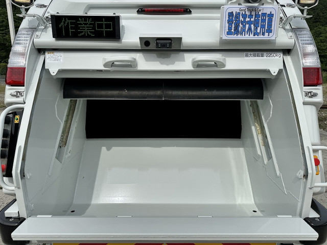 三菱ふそう キャンター 小型 塵芥車（プレス式） 2RG-FEAV0(90258) 11枚目