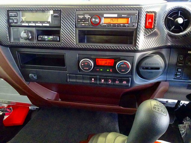 日野 レンジャー 中型 冷凍冷蔵バン 2KG-FD2ABG(90264) 11枚目