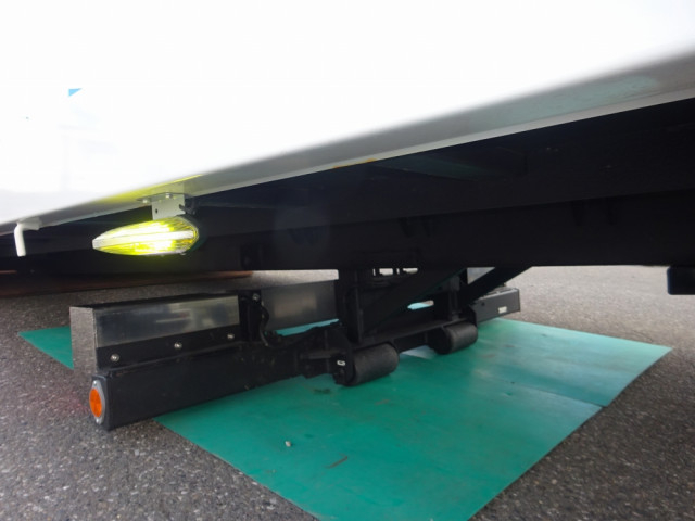 いすゞ エルフ 小型 車載専用車 2PG-NPS88AN(90267) 22枚目