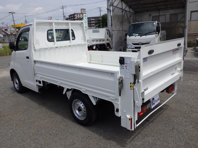 トヨタ タウンエース 小型 平ボディ DBF-S402U(90321) 2枚目