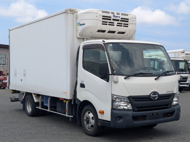 日野 デュトロ 小型 冷凍冷蔵バン TPG-XZU712M(90344) 3枚目