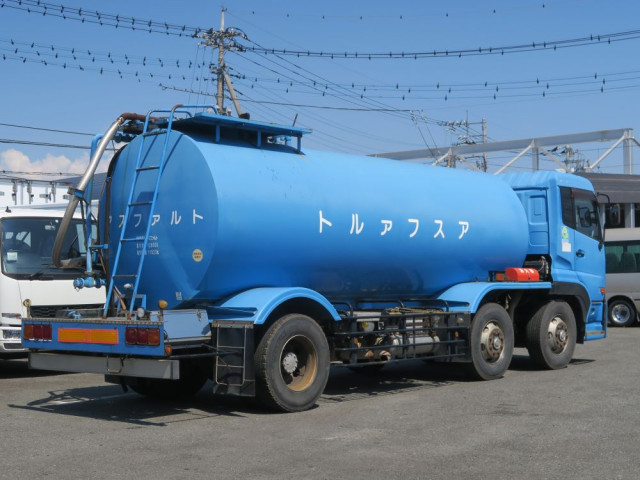 UDトラックス（日産） クオン 大型 タンクローリー ADG-CV2YL(90371) 2枚目