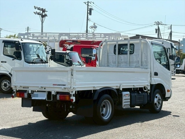 日野 デュトロ 小型 平ボディ 2KG-XZC605M(89268) 4枚目