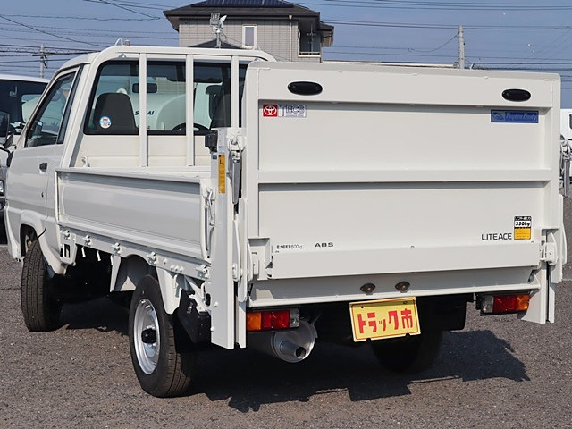 トヨタ ライトエース 小型 平ボディ GK-KM70(90389) 7枚目