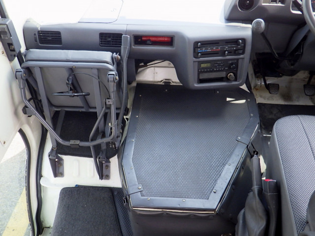 トヨタ ダイナ 小型 アルミバン KK-LY228K(90399) 19枚目