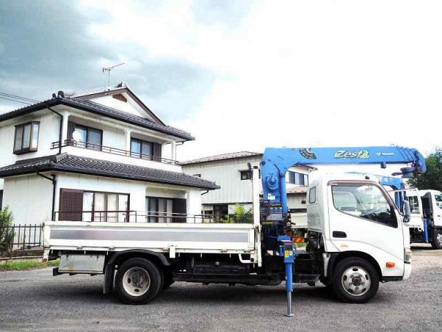 日野 デュトロ 小型 クレーン付き TKG-XZU695M(90450) 6枚目