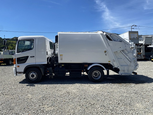 日野 レンジャー 中型 塵芥車（プレス式） TKG-GD7JEAA(90456) 4枚目
