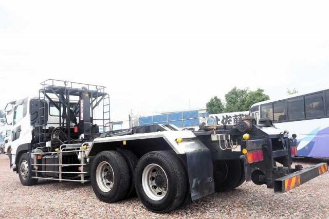 UDトラックス（日産） クオン 大型 コンテナ専用車 QKG-CW5YL(90460) 3枚目