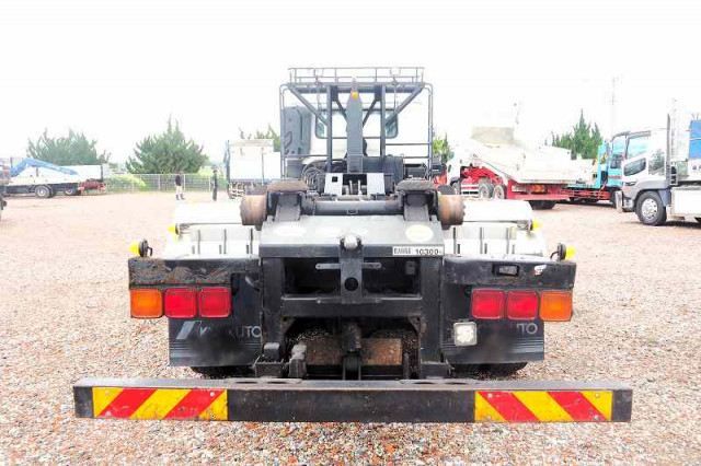 UDトラックス（日産） クオン 大型 コンテナ専用車 QKG-CW5YL(90460) 4枚目