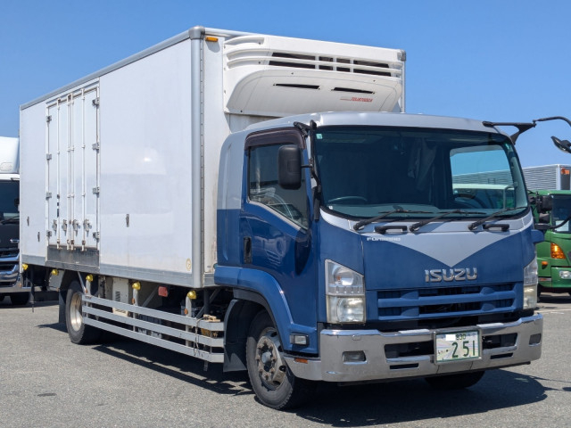 いすゞ フォワード 増トン 冷凍冷蔵バン QKG-FTR34T2(90471) 3枚目
