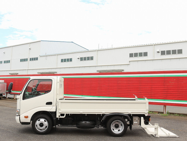 日野 デュトロ 小型 平ボディ SKG-XZU605M(90509) 16枚目