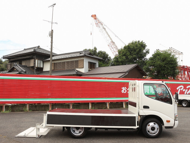 日野 デュトロ 小型 平ボディ SKG-XZU605M(90509) 17枚目