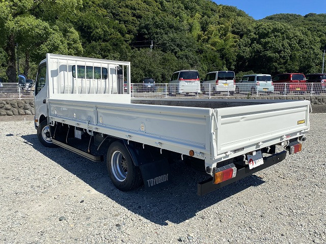 日野 デュトロ 小型 平ボディ SKG-XZU710M(90515) 6枚目
