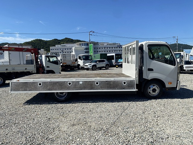 日野 デュトロ 小型 平ボディ SKG-XZU710M(90515) 12枚目