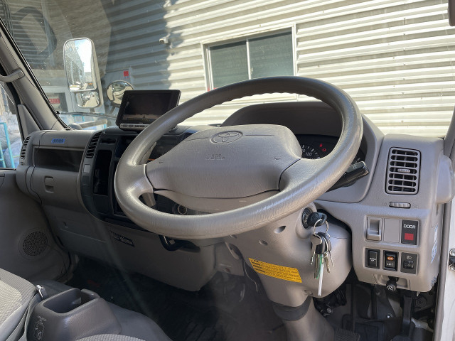 トヨタ トヨエース 小型 アルミバン BDG-XZU308(90551) 15枚目