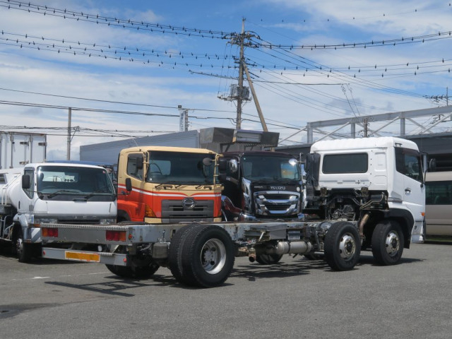 UDトラックス（日産） クオン 大型 - ADG-CV2YL(90553) 3枚目