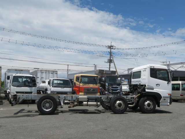 UDトラックス（日産） クオン 大型 - ADG-CV2YL(90553) 6枚目