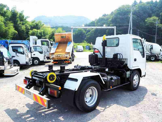 いすゞ エルフ 小型 コンテナ専用車 BDG-NKR85N(90559) 6枚目